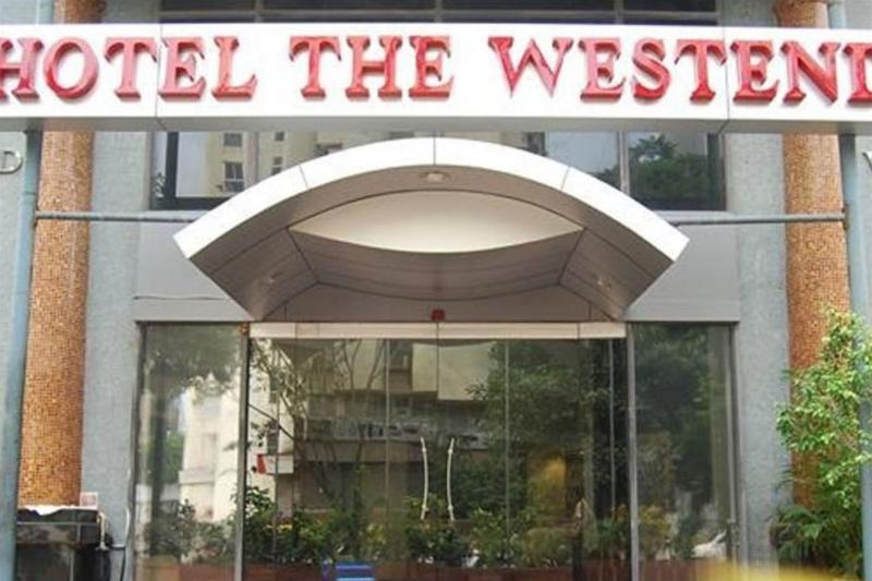 Hotel The Westend Ahmedabad Esterno foto
