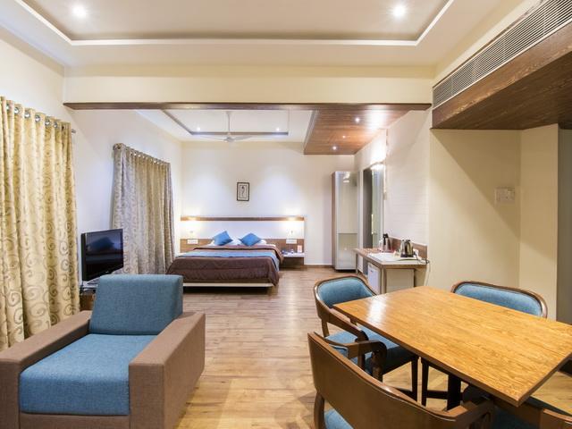 Hotel The Westend Ahmedabad Esterno foto