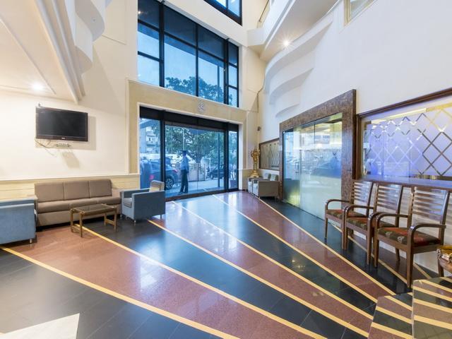 Hotel The Westend Ahmedabad Esterno foto
